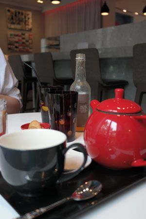 tea at Le Cafe Kousmichoff