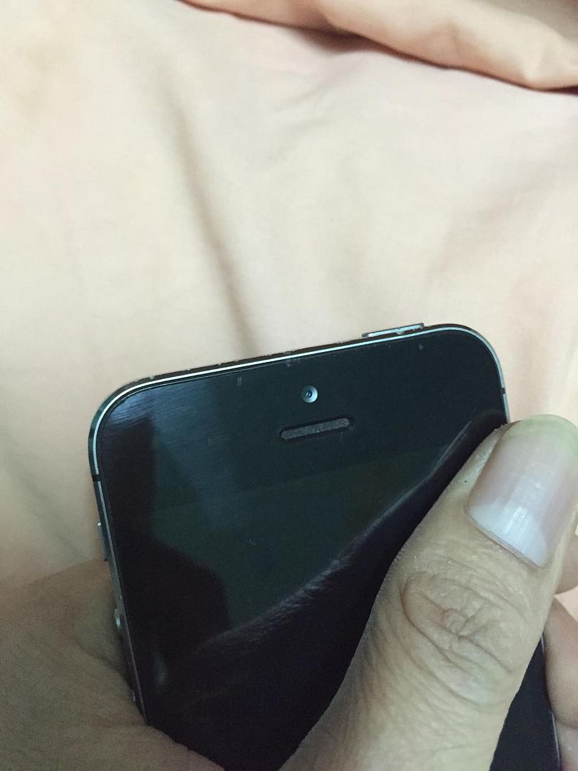 iphone 5S 64G qte = 8tr . 5S lock GOLD = 6.5tr . IP 5 trắng đen = 5.4tr .IP 4S lock 2 - 1